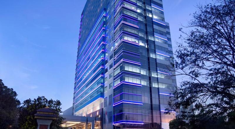 Jw Marriott Hotel Medan Exterior photo